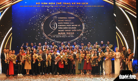 Vinh danh hơn 60 nghệ sĩ biểu diễn tiêu biểu năm 2020 - Ảnh 1. Vinh danh hơn 60 nghệ sĩ biểu diễn tiêu biểu năm 2020 - Ảnh 1.