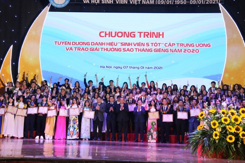 Vinh danh Sinh viên 5 tốt và Sao tháng giêng - Ảnh 1. Vinh danh Sinh viên 5 tốt và Sao tháng giêng - Ảnh 1.