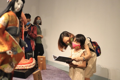 Với người Nhật, búp bê là người bạn tâm tình, đại diện cho cảm xúc của chủ nhân - Ảnh 3. Với người Nhật, búp bê là người bạn tâm tình, đại diện cho cảm xúc của chủ nhân - Ảnh 3.