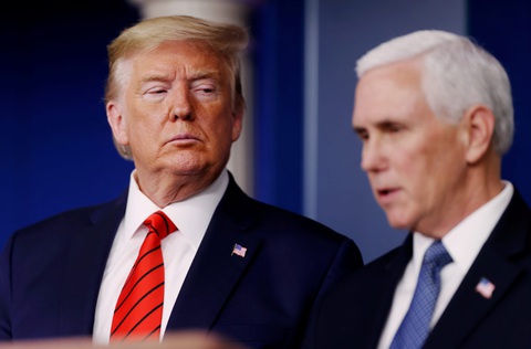 Phó tổng thống Mike Pence giận dữ chưa từng thấy khi mắc kẹt trong Điện Capitol - Ảnh 1. Phó tổng thống Mike Pence giận dữ chưa từng thấy khi mắc kẹt trong Điện Capitol - Ảnh 1.