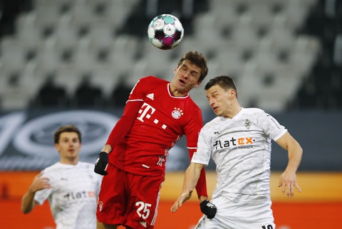 Bayern thua ngược Monchengladbach dù dẫn trước 2 bàn - Ảnh 2. Bayern thua ngược Monchengladbach dù dẫn trước 2 bàn - Ảnh 2.