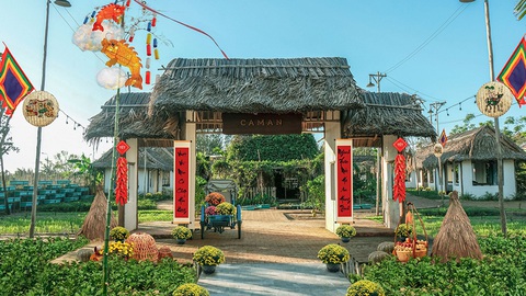 Hội An mở chợ tết xưa mua bán bằng... tiền xu - Ảnh 1. Hội An mở chợ tết xưa mua bán bằng... tiền xu - Ảnh 1.