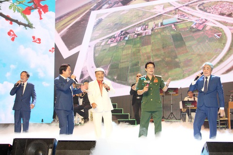 Thiếu tướng Nguyễn Hồng Sơn: Trường Sa là những khúc ca của cuộc đời tôi - Ảnh 4. Thiếu tướng Nguyễn Hồng Sơn: Trường Sa là những khúc ca của cuộc đời tôi - Ảnh 4.