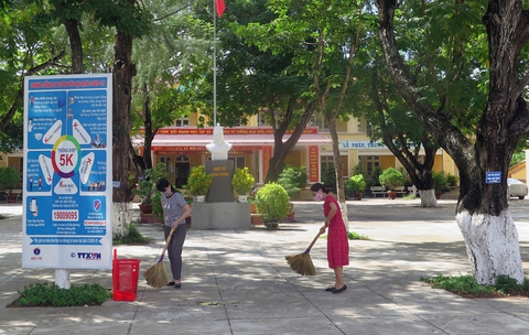 Phú Yên: Vùng bình thường mới có thể dạy học trực tiếp trở lại từ 4-10 - Ảnh 1. Phú Yên: Vùng bình thường mới có thể dạy học trực tiếp trở lại từ 4-10 - Ảnh 1.
