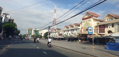 Phú Yên ‘bình thường mới’, dân muốn đi tỉnh khác thì sao? - Ảnh 1. Phú Yên ‘bình thường mới’, dân muốn đi tỉnh khác thì sao? - Ảnh 1.
