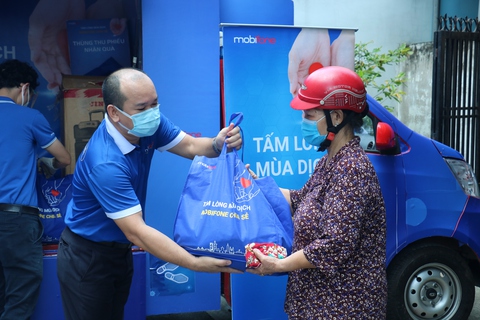Bó cải, ký gạo chia nhau mà sống qua ngày - Ảnh 9. Bó cải, ký gạo chia nhau mà sống qua ngày - Ảnh 9.