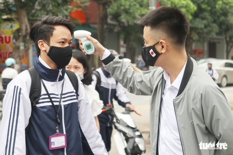 Hàng ngàn học sinh Nghệ An ‘mắc kẹt’ ở các tỉnh phía Nam, chưa về đi học được - Ảnh 1. Hàng ngàn học sinh Nghệ An ‘mắc kẹt’ ở các tỉnh phía Nam, chưa về đi học được - Ảnh 1.