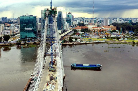 Công trình xây dựng ở TP.HCM tăng tốc làm trở lại - Ảnh 2. Công trình xây dựng ở TP.HCM tăng tốc làm trở lại - Ảnh 2.