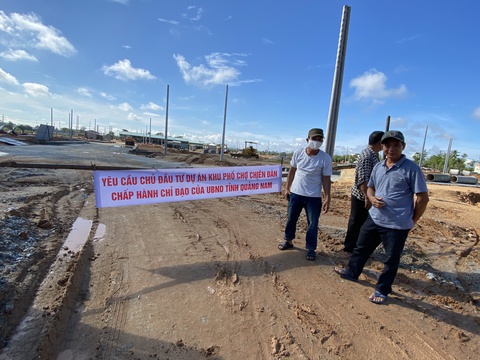 Đối thoại vụ người dân treo băng rôn phản ứng dự án khu phố chợ gây ngập - Ảnh 2. Đối thoại vụ người dân treo băng rôn phản ứng dự án khu phố chợ gây ngập - Ảnh 2.