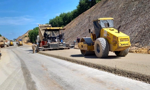 3 dự án PPP đường cao tốc Bắc - Nam gặp khó về vay vốn ngân hàng - Ảnh 1. 3 dự án PPP đường cao tốc Bắc - Nam gặp khó về vay vốn ngân hàng - Ảnh 1.