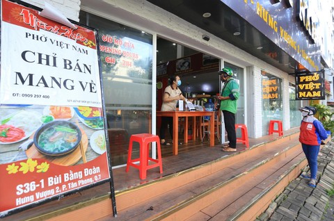 Chấn chỉnh ngay các biện pháp chống dịch không phù hợp, nay đóng mai mở hàng quán - Ảnh 1. Chấn chỉnh ngay các biện pháp chống dịch không phù hợp, nay đóng mai mở hàng quán - Ảnh 1.
