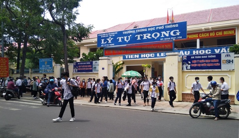 Phụ huynh và giáo viên Khánh Hòa đề nghị cho lùi thời điểm học tập trung - Ảnh 1. Phụ huynh và giáo viên Khánh Hòa đề nghị cho lùi thời điểm học tập trung - Ảnh 1.