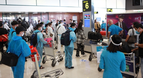 Sân bay Nội Bài có 2.000 camera giám sát, truy vết khi có ca F0 - Ảnh 1. Sân bay Nội Bài có 2.000 camera giám sát, truy vết khi có ca F0 - Ảnh 1.