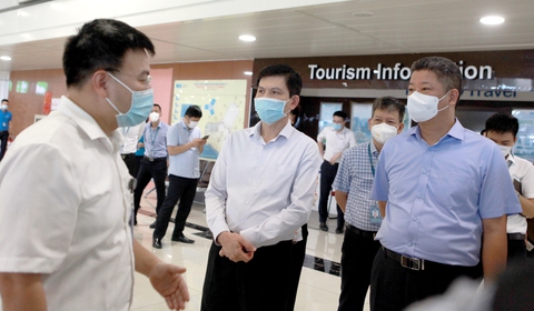 Phó chủ tịch Hà Nội: Treo biển trước nhà người về từ TP.HCM để đảm bảo phòng dịch - Ảnh 1. Phó chủ tịch Hà Nội: Treo biển trước nhà người về từ TP.HCM để đảm bảo phòng dịch - Ảnh 1.