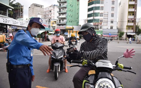 Tái khởi động vận tải liên tỉnh: Tàu hỏa đắt khách, ôtô nghe ngóng - Ảnh 2. Tái khởi động vận tải liên tỉnh: Tàu hỏa đắt khách, ôtô nghe ngóng - Ảnh 2.