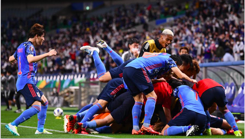 Chặn đứng chuỗi toàn thắng của Úc, Nhật sống lại hy vọng dự World Cup 2022 - Ảnh 1. Chặn đứng chuỗi toàn thắng của Úc, Nhật sống lại hy vọng dự World Cup 2022 - Ảnh 1.