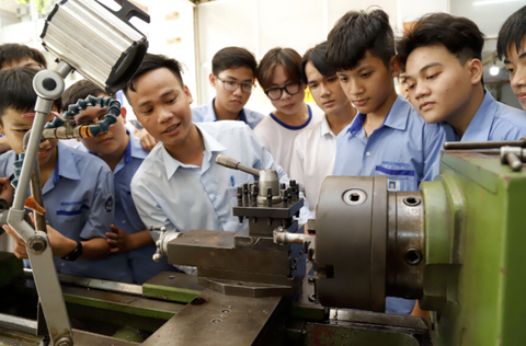 Sinh viên nghề chậm tốt nghiệp: Nguy cơ đứt gãy nguồn cung lao động - Ảnh 1. Sinh viên nghề chậm tốt nghiệp: Nguy cơ đứt gãy nguồn cung lao động - Ảnh 1.