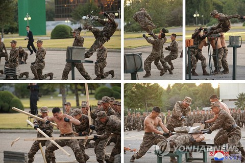 Dự triển lãm vũ khí, ông Kim Jong Un nói: Con cháu chúng ta cần phải mạnh trước đã - Ảnh 2. Dự triển lãm vũ khí, ông Kim Jong Un nói: Con cháu chúng ta cần phải mạnh trước đã - Ảnh 2.