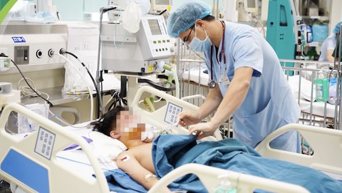 Phụ huynh lơ là, nhiều trẻ bị tai nạn chấn thương sọ não, nguy kịch - Ảnh 1. Phụ huynh lơ là, nhiều trẻ bị tai nạn chấn thương sọ não, nguy kịch - Ảnh 1.