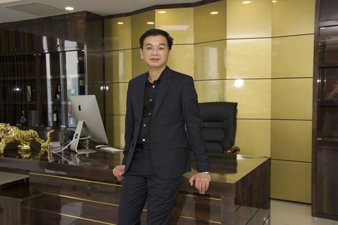 Vượt qua khó khăn, tiến lên phía trước - Ảnh 1. Vượt qua khó khăn, tiến lên phía trước - Ảnh 1.