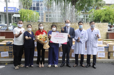 KTO tại Việt Nam chung tay tiếp sức’ lực lượng tuyến đầu chống dịch - Ảnh 3. KTO tại Việt Nam chung tay tiếp sức’ lực lượng tuyến đầu chống dịch - Ảnh 3.
