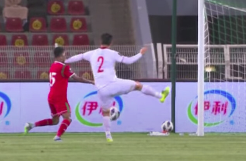 Tuyển Việt Nam nhận đến 7 quả phạt đền: Thói quen tai hại từ V-League - Ảnh 1. Tuyển Việt Nam nhận đến 7 quả phạt đền: Thói quen tai hại từ V-League - Ảnh 1.