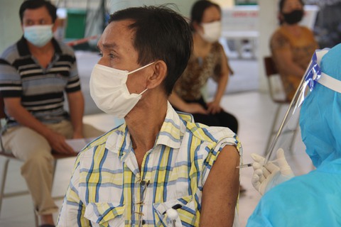 Bí thư Cần Thơ: Cố gắng 100% dân số được tiêm vắc xin mũi 1 trong tháng 10 - Ảnh 1. Bí thư Cần Thơ: Cố gắng 100% dân số được tiêm vắc xin mũi 1 trong tháng 10 - Ảnh 1.