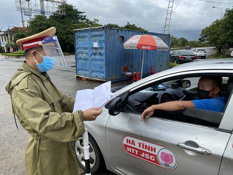 Không ít tỉnh thành vẫn áp dụng chỉ thị 15, 16, 19, tại sao? - Ảnh 1. Không ít tỉnh thành vẫn áp dụng chỉ thị 15, 16, 19, tại sao? - Ảnh 1.