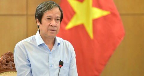 Bộ trưởng GD-ĐT đề nghị Hà Nội tính toán cho học sinh vùng ngoại thành trở lại trường - Ảnh 1. Bộ trưởng GD-ĐT đề nghị Hà Nội tính toán cho học sinh vùng ngoại thành trở lại trường - Ảnh 1.