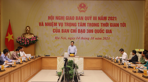 Một số cán bộ, sĩ quan có dấu hiệu tiếp tay cho buôn lậu, sản xuất hàng giả - Ảnh 1. Một số cán bộ, sĩ quan có dấu hiệu tiếp tay cho buôn lậu, sản xuất hàng giả - Ảnh 1.