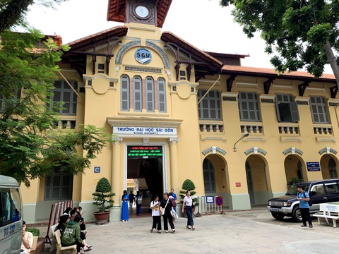 Nhà nước hỗ trợ học phí tân sinh viên sư phạm, các trường vẫn thu vì... chưa có hướng dẫn - Ảnh 1. Nhà nước hỗ trợ học phí tân sinh viên sư phạm, các trường vẫn thu vì... chưa có hướng dẫn - Ảnh 1.