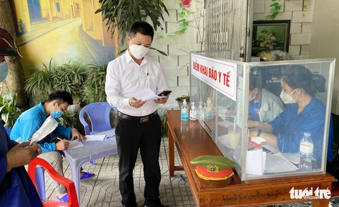 Dân gặp khó vì vào Nghệ An vẫn yêu cầu giấy xét nghiệm khi chưa tiêm đủ 2 mũi - Ảnh 2. Dân gặp khó vì vào Nghệ An vẫn yêu cầu giấy xét nghiệm khi chưa tiêm đủ 2 mũi - Ảnh 2.