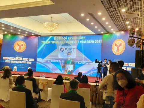 BEST Express đạt giải Thương hiệu mạnh Việt Nam năm 2021 - Ảnh 1. BEST Express đạt giải Thương hiệu mạnh Việt Nam năm 2021 - Ảnh 1.