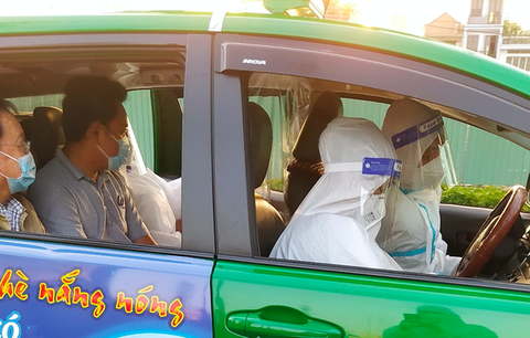 TP.HCM duy trì biệt đội taxi cấp cứu đến hết năm 2021 - Ảnh 1. TP.HCM duy trì biệt đội taxi cấp cứu đến hết năm 2021 - Ảnh 1.