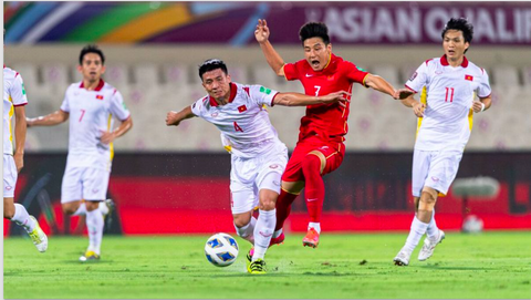 Vòng loại thứ 3 World Cup 2022: Tuyển Việt Nam còn phải học nhiều - Ảnh 1. Vòng loại thứ 3 World Cup 2022: Tuyển Việt Nam còn phải học nhiều - Ảnh 1.