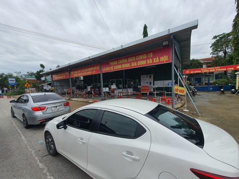 Các tỉnh bắt đầu điều chỉnh việc đi lại sau nghị quyết 128 - Ảnh 8. Các tỉnh bắt đầu điều chỉnh việc đi lại sau nghị quyết 128 - Ảnh 8.