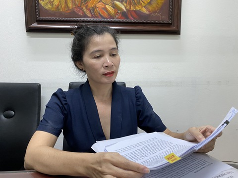 Nhà báo Hàn Ni gửi đơn đề nghị khởi tố bà Phương Hằng - Ảnh 1. Nhà báo Hàn Ni gửi đơn đề nghị khởi tố bà Phương Hằng - Ảnh 1.