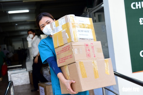 Cám ơn Bạch Mai hơn 70 ngày dũng cảm ân tình, không thể đếm được mồ hôi và nước mắt - Ảnh 8. Cám ơn Bạch Mai hơn 70 ngày dũng cảm ân tình, không thể đếm được mồ hôi và nước mắt - Ảnh 8.