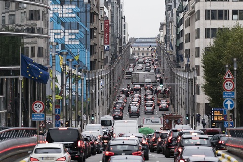 Cấm ôtô chạy bằng động cơ diesel tiêu chuẩn Euro 4 ở Brussels - Ảnh 1. Cấm ôtô chạy bằng động cơ diesel tiêu chuẩn Euro 4 ở Brussels - Ảnh 1.