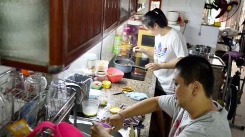 Đừng chết vì những mỹ từ - Ảnh 1. Đừng chết vì những mỹ từ - Ảnh 1.