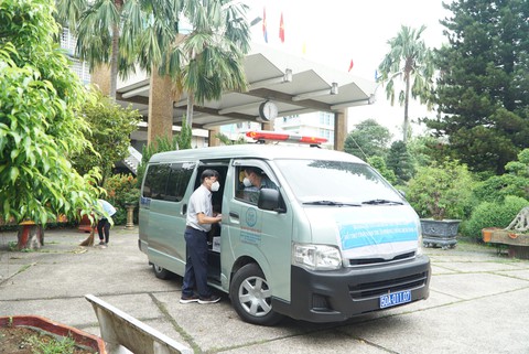 Vừa ngơi tay, bác sĩ Sài Gòn lại lên đường chi viện cho Cà Mau, Ninh Thuận chống dịch - Ảnh 2. Vừa ngơi tay, bác sĩ Sài Gòn lại lên đường chi viện cho Cà Mau, Ninh Thuận chống dịch - Ảnh 2.