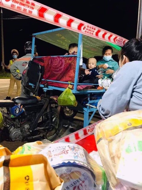 Nhiều người về quê được tặng xe máy mới, giao tận quê khi đi ngang Đà Nẵng - Ảnh 1. Nhiều người về quê được tặng xe máy mới, giao tận quê khi đi ngang Đà Nẵng - Ảnh 1.