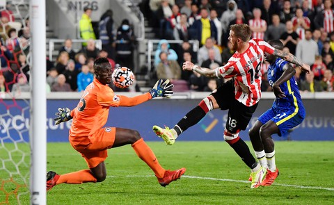 Ba lần được khung gỗ cứu thua, Chelsea may mắn trở lại đầu bảng - Ảnh 3. Ba lần được khung gỗ cứu thua, Chelsea may mắn trở lại đầu bảng - Ảnh 3.