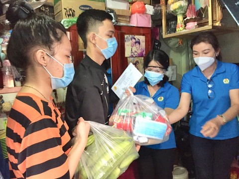 Đề xuất hỗ trợ tiền mặt cho 2.600 trẻ mồ côi và lao động nữ mang thai mắc COVID-19 - Ảnh 2. Đề xuất hỗ trợ tiền mặt cho 2.600 trẻ mồ côi và lao động nữ mang thai mắc COVID-19 - Ảnh 2.