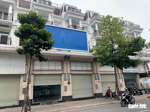 Sở GD-ĐT TP.HCM không liên lạc được giám đốc Trung tâm ngoại ngữ SAS - Ảnh 1. Sở GD-ĐT TP.HCM không liên lạc được giám đốc Trung tâm ngoại ngữ SAS - Ảnh 1.