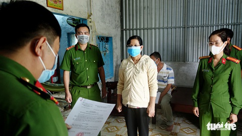 Lừa mua hàng tạp hóa, chiếm đoạt gần 5 tỉ đồng - Ảnh 2. Lừa mua hàng tạp hóa, chiếm đoạt gần 5 tỉ đồng - Ảnh 2.