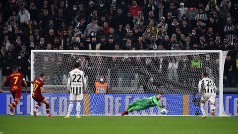 Bị trọng tài từ chối bàn thắng, Mourinho và AS Roma thua sát nút Juventus - Ảnh 3. Bị trọng tài từ chối bàn thắng, Mourinho và AS Roma thua sát nút Juventus - Ảnh 3.