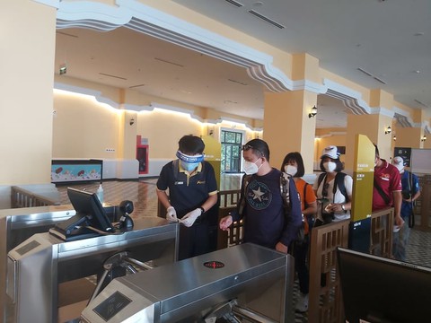 Những du khách TP.HCM đầu tiên check-in Tây Ninh sau giãn cách - Ảnh 2. Những du khách TP.HCM đầu tiên check-in Tây Ninh sau giãn cách - Ảnh 2.