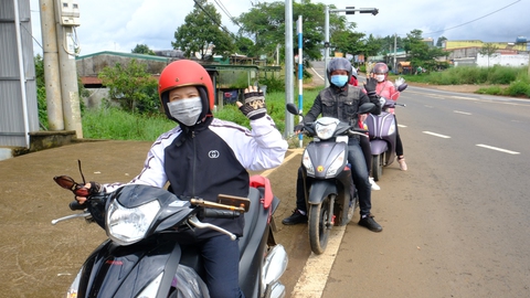 Hàng ngàn người đi xe máy quay lại phía Nam làm việc - Ảnh 2. Hàng ngàn người đi xe máy quay lại phía Nam làm việc - Ảnh 2.