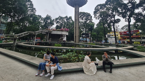 Sài Gòn - những vòng xoay ký ức - Kỳ 9: Hồ Con Rùa, chiến tranh và hoa hồng tình yêu - Ảnh 1. Sài Gòn - những vòng xoay ký ức - Kỳ 9: Hồ Con Rùa, chiến tranh và hoa hồng tình yêu - Ảnh 1.